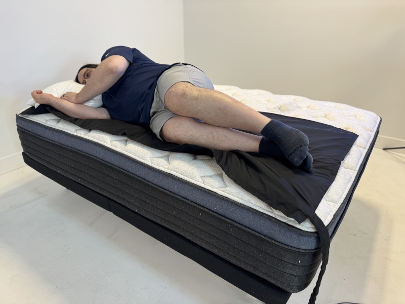 Our testers use a special mat to generate pressure maps of the Helix Midnight Luxe Mattress
