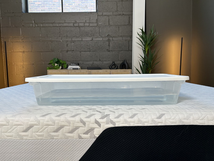 SO Nectar Classic Memory Foam Water Test