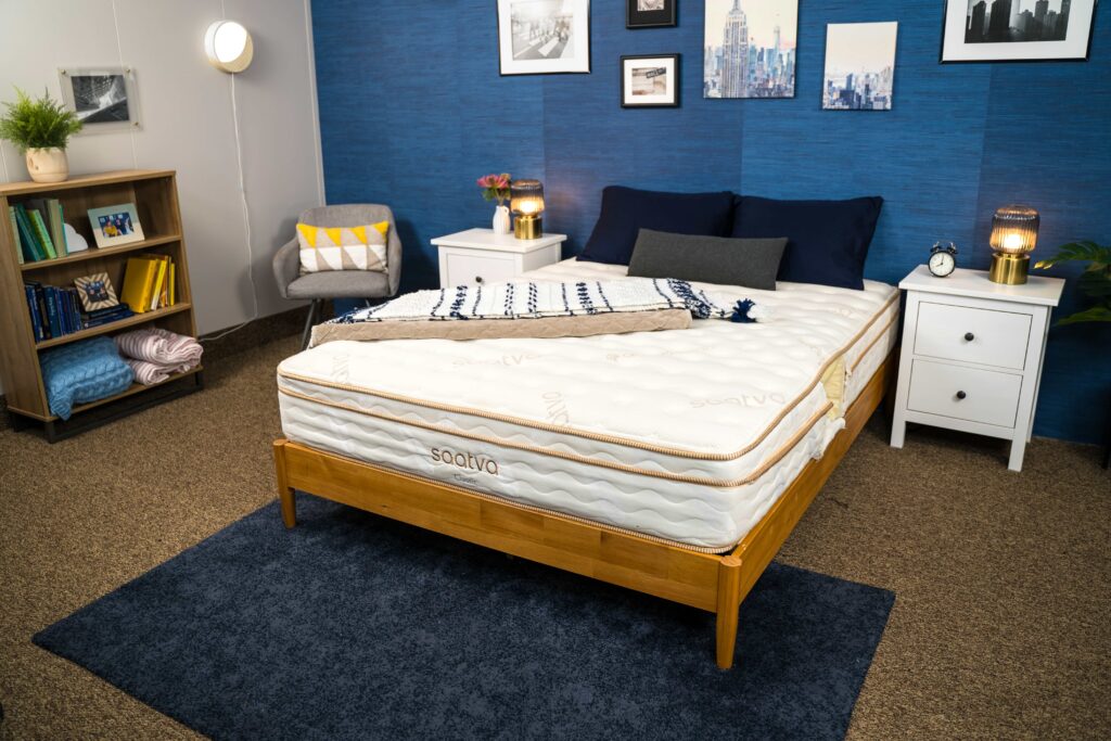A front-facing view of the Saatva mattress.